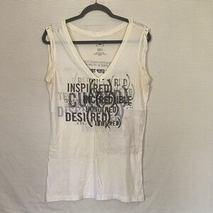 GAP (red) campaign White Graphic Top